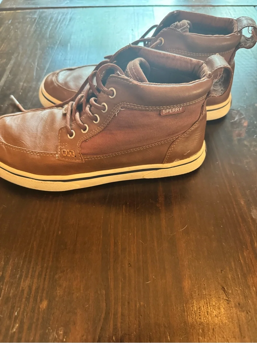 Sperry Kids Tan Leather Lace-Up Sneakers with White Outsole